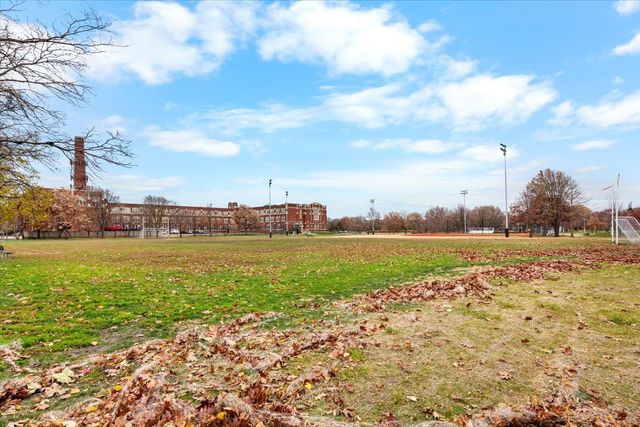 2150 W FOSTER Avenue 2, Chicago, IL 60625