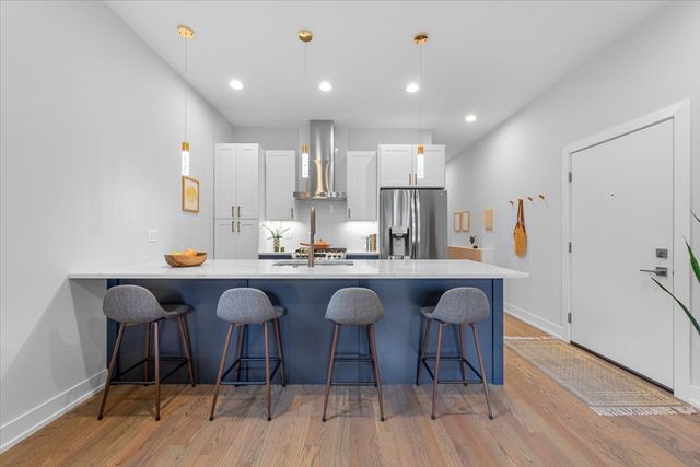 2150 W FOSTER Avenue 2, Chicago, IL 60625