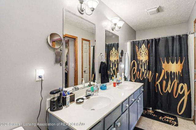 11610 Hibiscus Lane, Grand Ledge, MI 48837