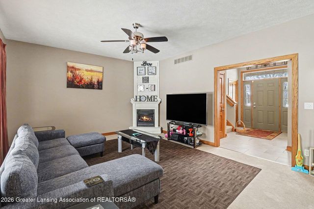 11610 Hibiscus Lane, Grand Ledge, MI 48837