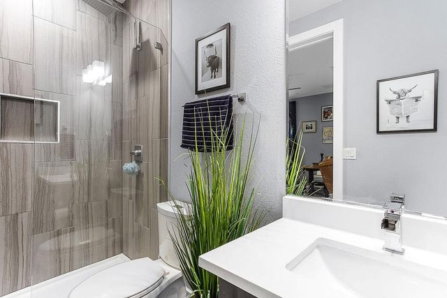 1417 Kramer LN 12, Austin, TX 78758