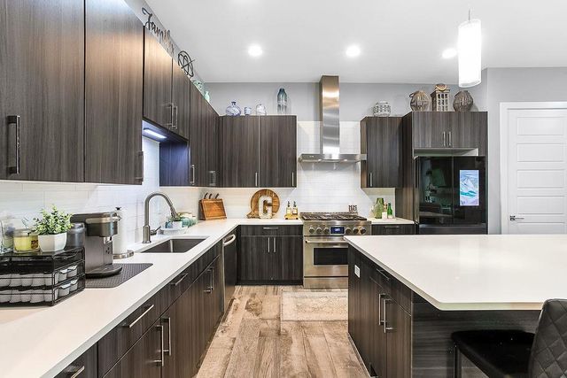 1417 Kramer LN 12, Austin, TX 78758