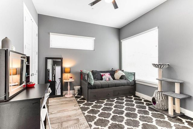 1417 Kramer LN 12, Austin, TX 78758