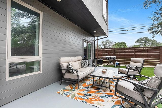 1417 Kramer LN 12, Austin, TX 78758