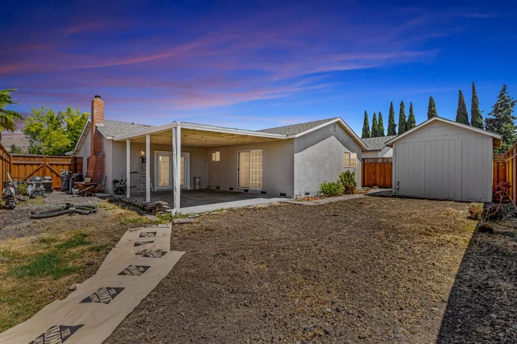Image 36 of property listing at 1679 Farringdon Drive, San Jose, CA 95127