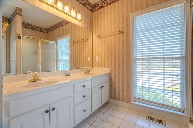 2255 Pinehaven Court, Grayson, GA 30017