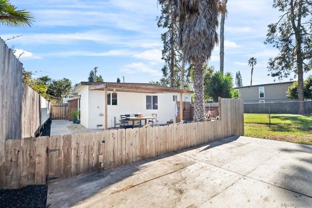 701 Valley Ave, Solana Beach, CA 92075