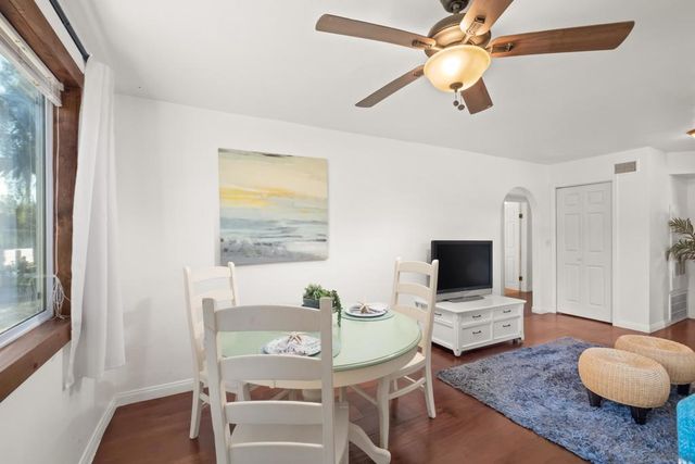 701 Valley Ave, Solana Beach, CA 92075