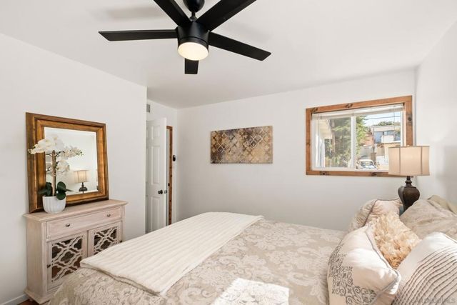 701 Valley Ave, Solana Beach, CA 92075