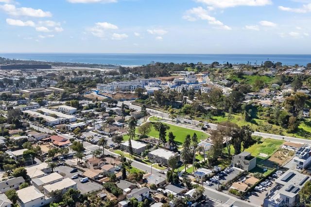 701 Valley Ave, Solana Beach, CA 92075