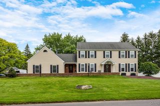 8213 Jaguar, Clay, NY 13090