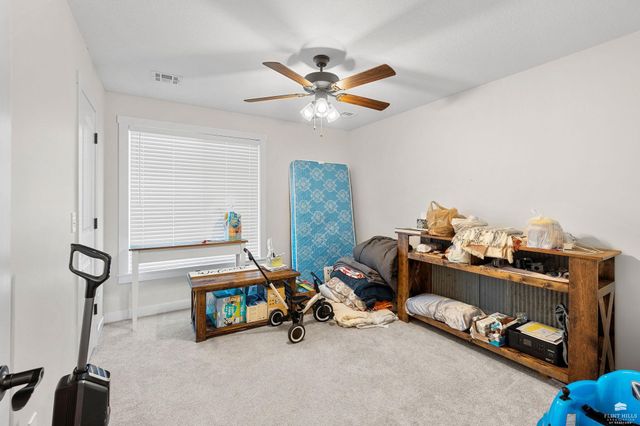 9152 Dave Drive, Manhattan, KS 66502