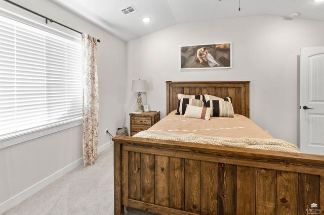 9152 Dave Drive, Manhattan, KS 66502