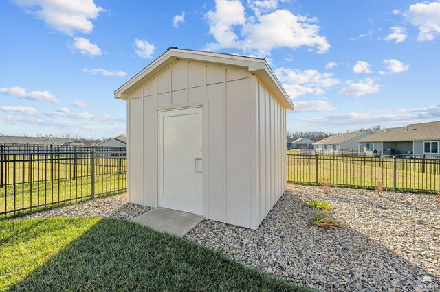 9152 Dave Drive, Manhattan, KS 66502