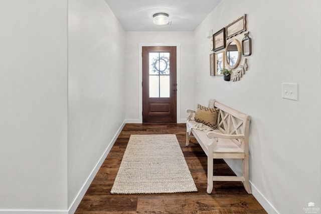 9152 Dave Drive, Manhattan, KS 66502