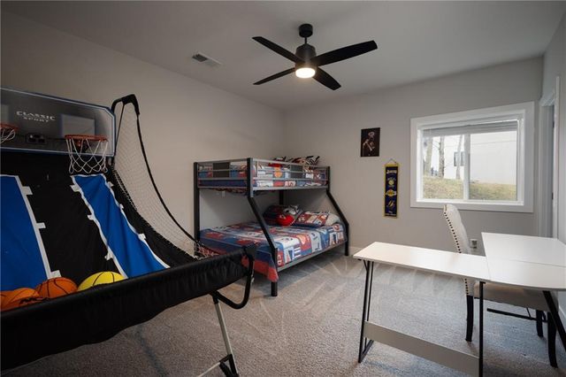517 Southshore Drive, Lake Winnebago, MO 64034