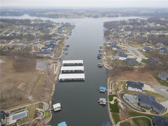 517 Southshore Drive, Lake Winnebago, MO 64034