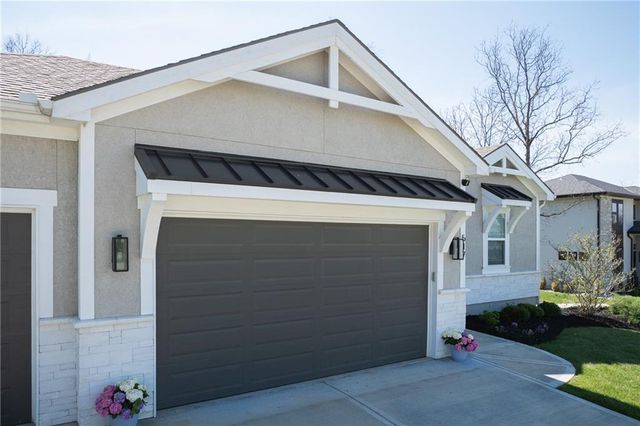517 Southshore Drive, Lake Winnebago, MO 64034