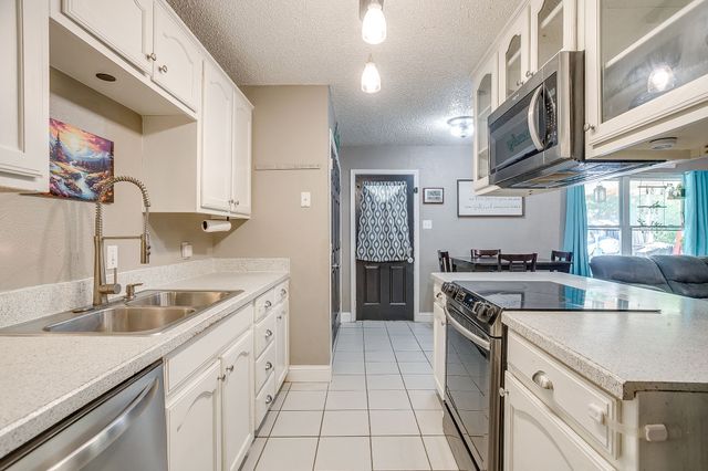 1105 Patrick Street, Crowley, TX 76036