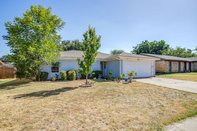 1105 Patrick Street, Crowley, TX 76036