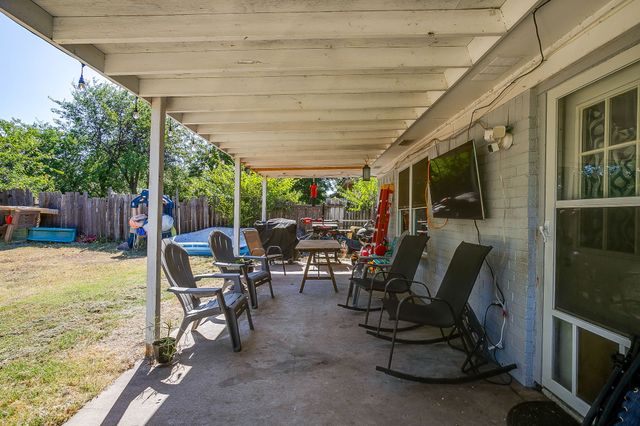 1105 Patrick Street, Crowley, TX 76036