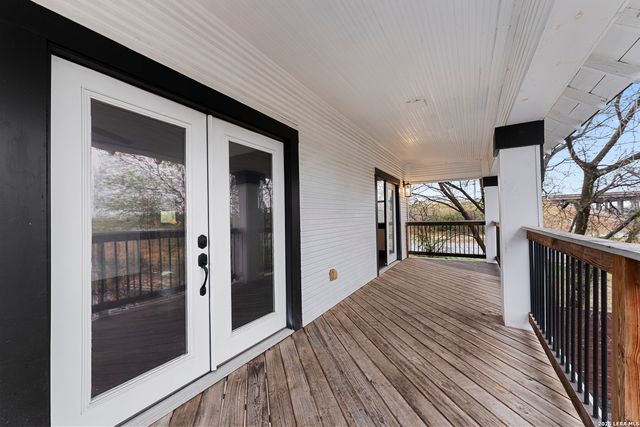 139 E Highland, San Antonio, TX 78210