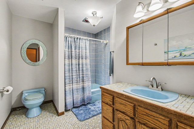 461 Amhurst Road, Valparaiso, IN 46385