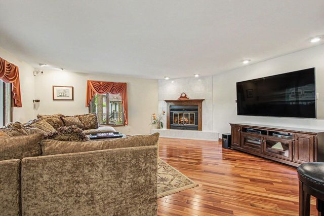 461 Amhurst Road, Valparaiso, IN 46385