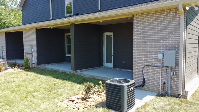 4486 Church St, Greenbrier, TN 37073