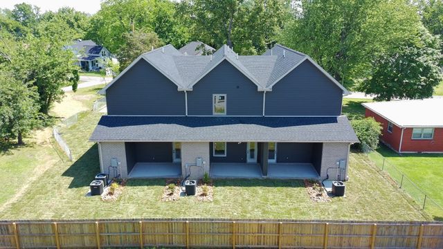 4486 Church St, Greenbrier, TN 37073