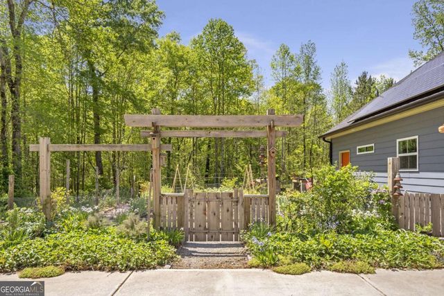 225 HAMRICK Road, Bremen, GA 30110