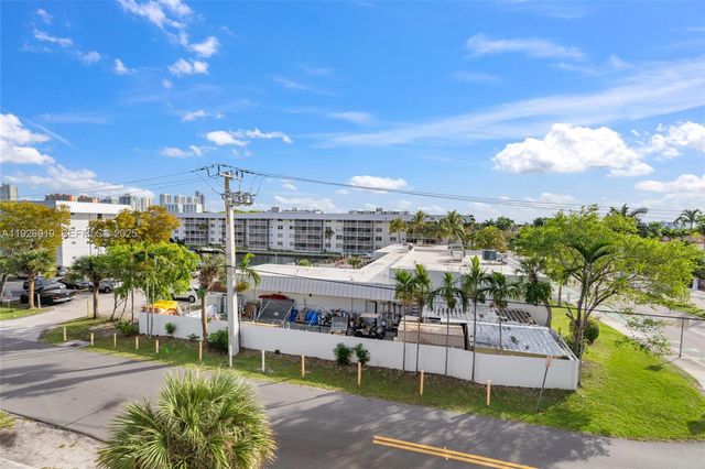 17051 NE 35th Ave 301, North Miami Beach, FL 33160