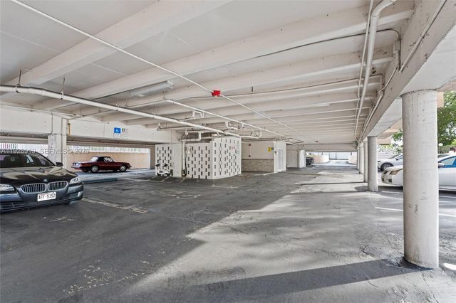 17051 NE 35th Ave 301, North Miami Beach, FL 33160