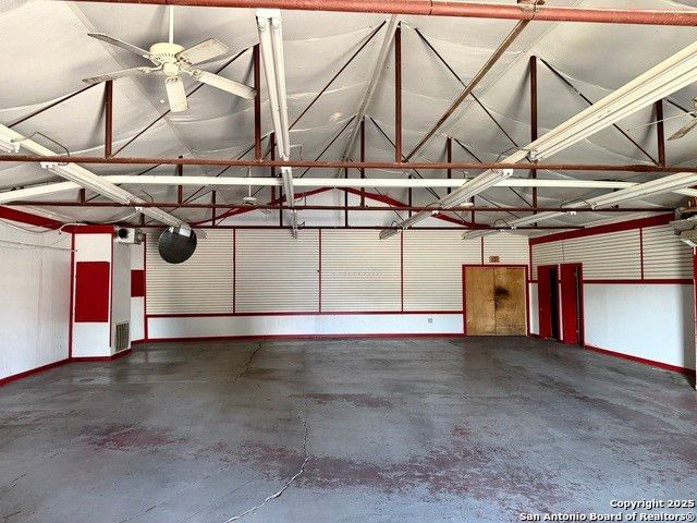 1500 W Corpus Christi St, Beeville, TX 78102