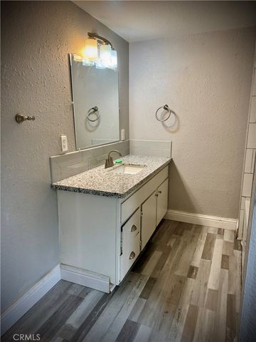 522 Wolfe, Turlock, CA 95380