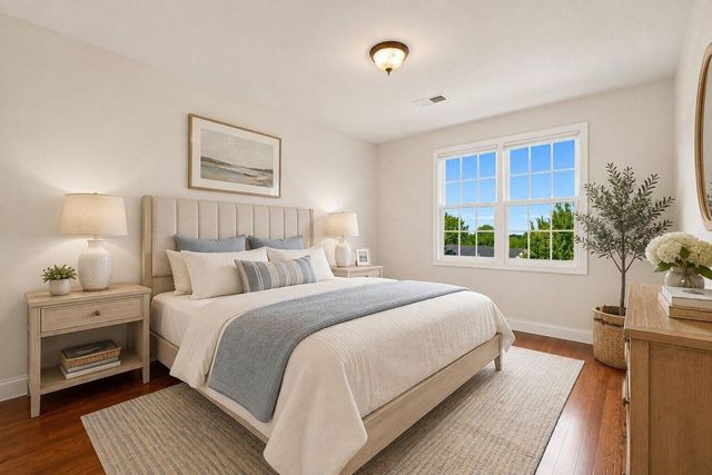 6 Waltham Dr 6, Plainville, MA 02762