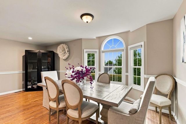 6 Waltham Dr 6, Plainville, MA 02762