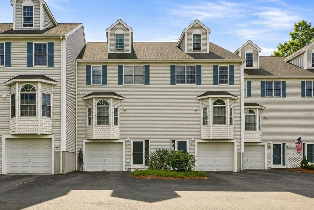 6 Waltham Dr 6, Plainville, MA 02762