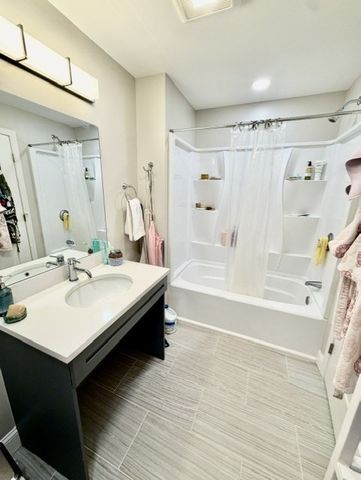 882 Mass Ave 2D, Arlington, MA 02476