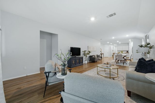 371 Jack Ryan ST, Kyle, TX 78640