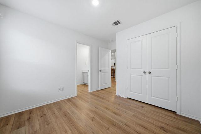 371 Jack Ryan ST, Kyle, TX 78640