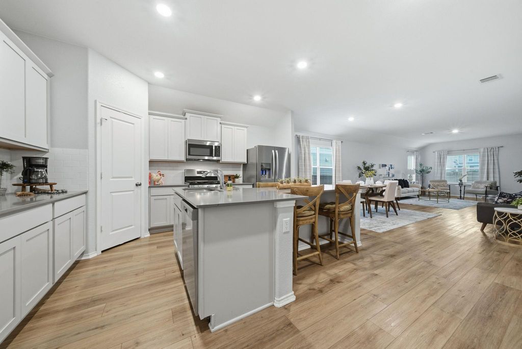 371 Jack Ryan ST, Kyle, TX 78640