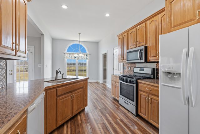 1010 Kamber Leigh Dr, Cedar Hill, TN 37032