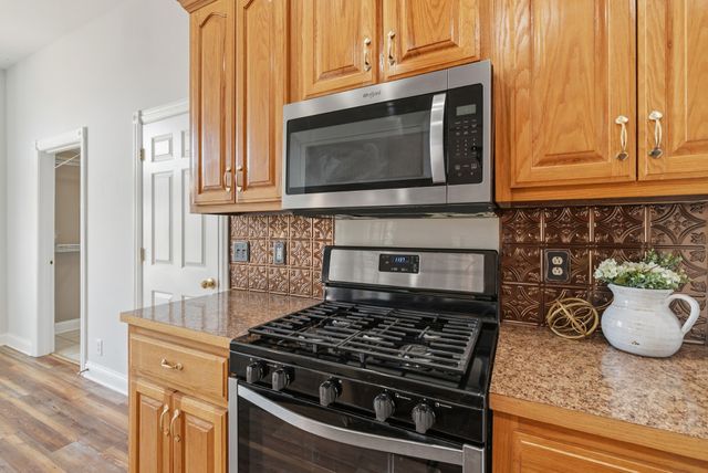 1010 Kamber Leigh Dr, Cedar Hill, TN 37032