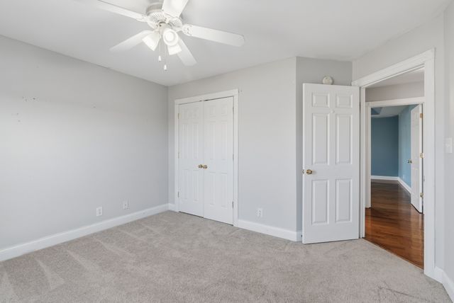 1010 Kamber Leigh Dr, Cedar Hill, TN 37032