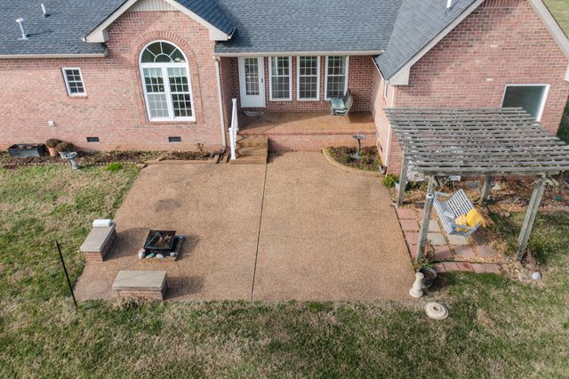 1010 Kamber Leigh Dr, Cedar Hill, TN 37032