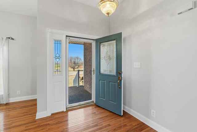 1010 Kamber Leigh Dr, Cedar Hill, TN 37032