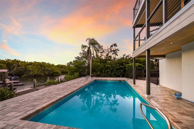 5236 SIESTA COVE DRIVE, Sarasota, FL 34242