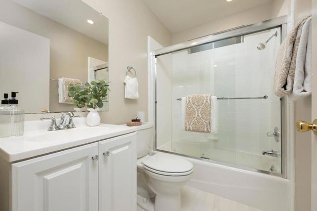 10 Greenwood Lane, Redwood City, CA 94063