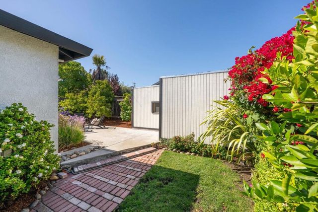 10 Greenwood Lane, Redwood City, CA 94063